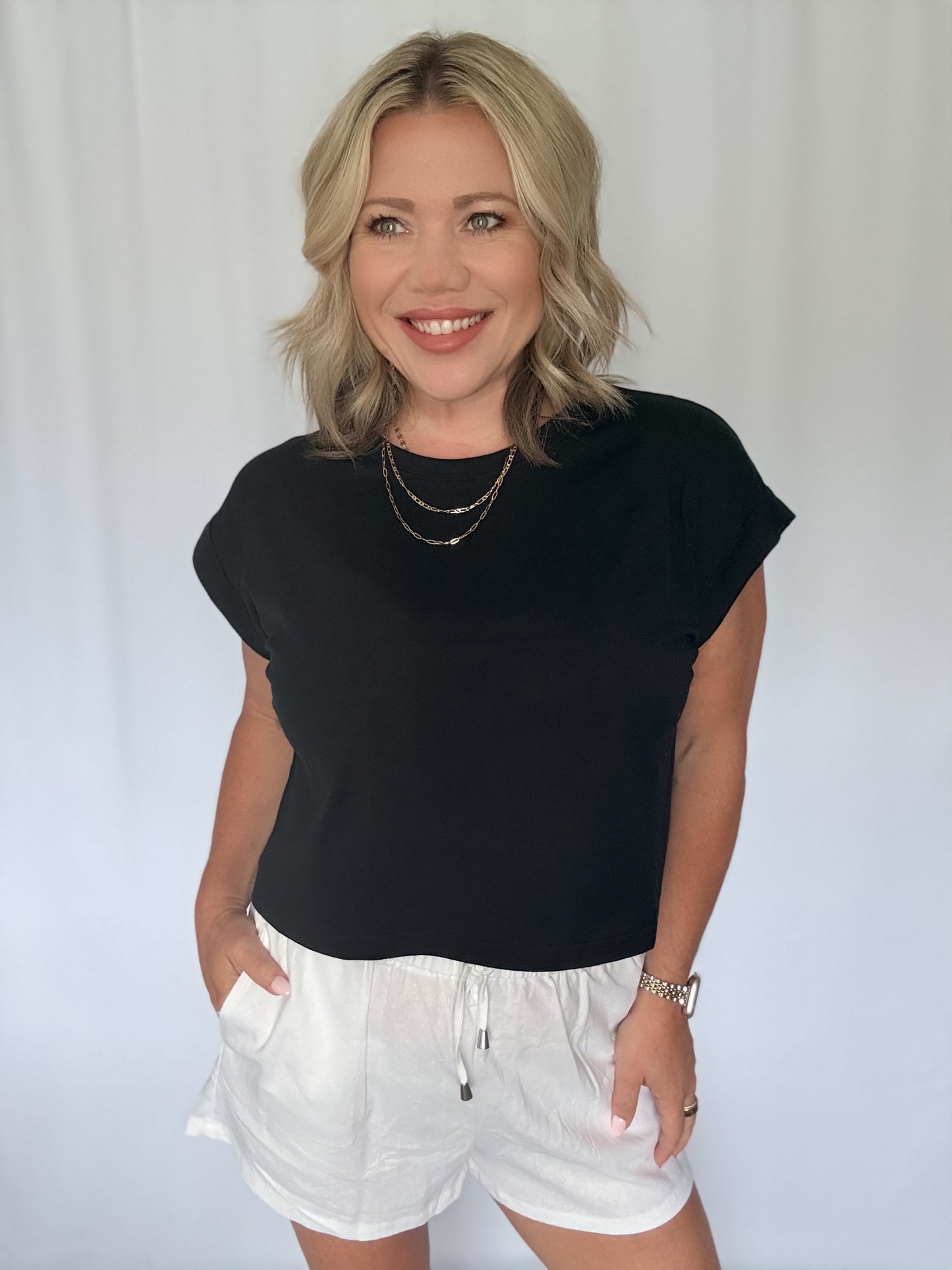 The Everyday Cropped Tee -Black
