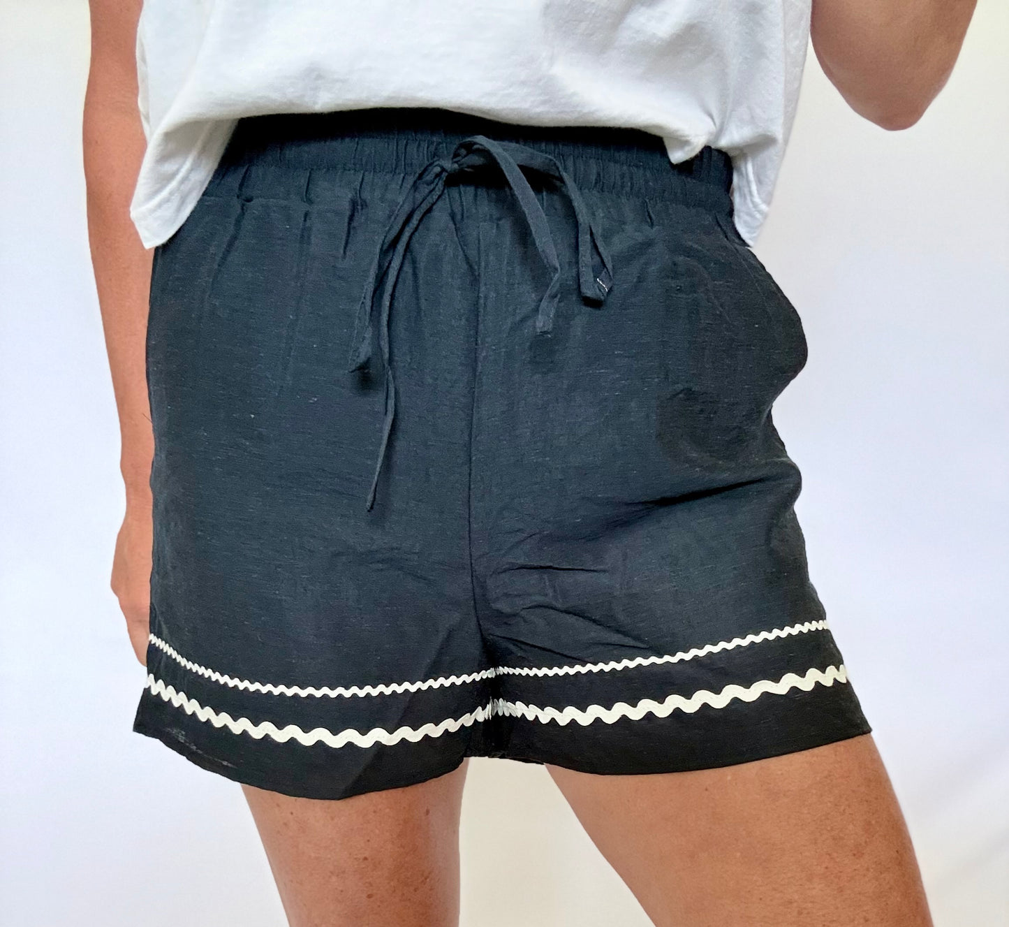 Coastal Charm Embroidered Shorts