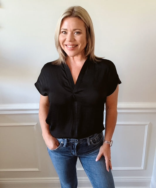 The Effortless Satin Top - Black